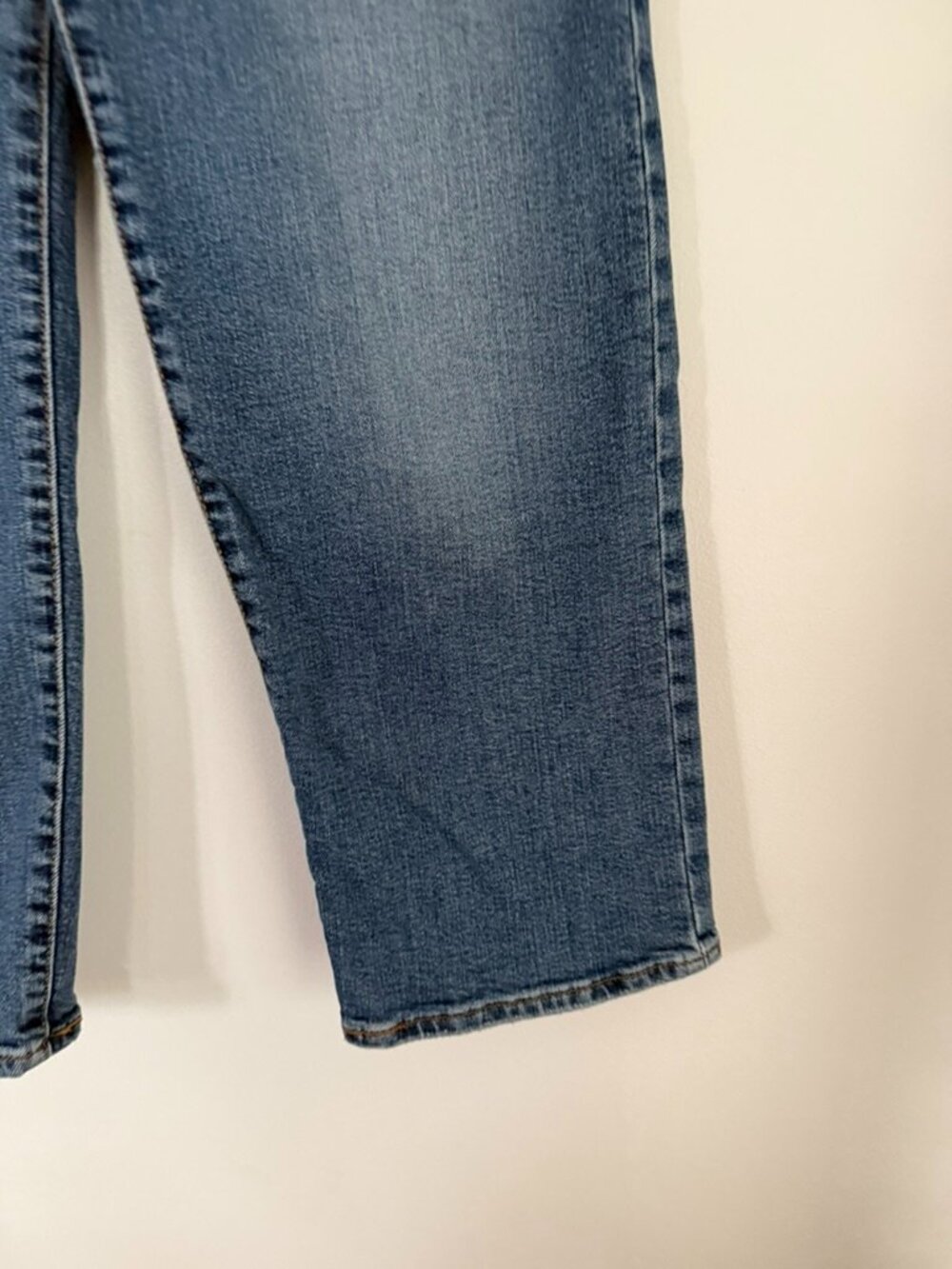 $118 Levi’s Ribcage Straight Ankle Jeans Size 27 High Rise Cropped Denim - Picture 6 of 9